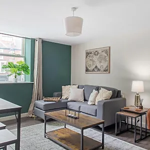 Spacious 2 Bedroom - Great Location Apartment Nottingham